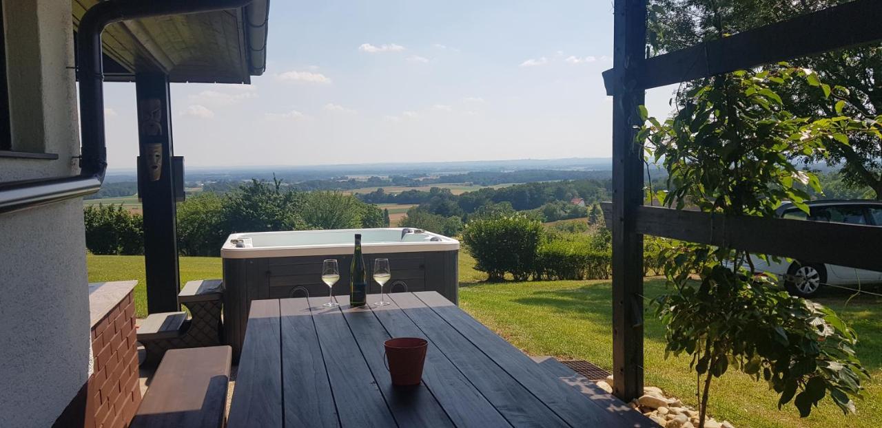 Holiday House Vilana Puconci Zewnętrze zdjęcie